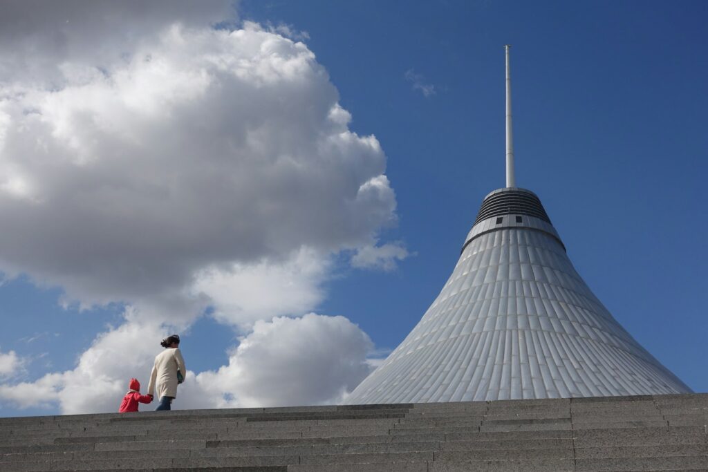 Legal, tax and strategic advisory in Astana Khan Shatyr